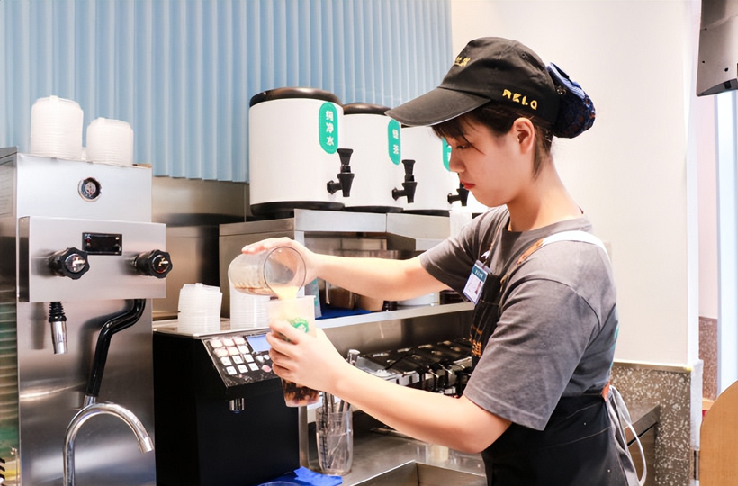 奶茶店培训要多久才能学会（探讨所需的时间周期和学习要求）