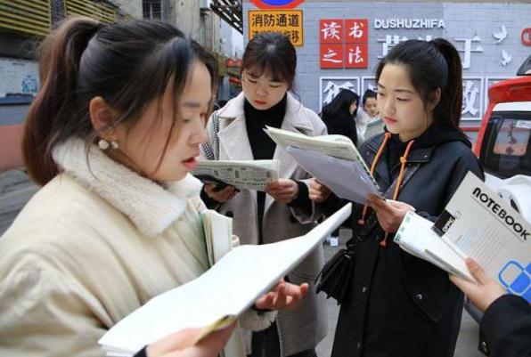 26岁专科生考研成功把公司开进大学，大学生创业开公司攻略分享